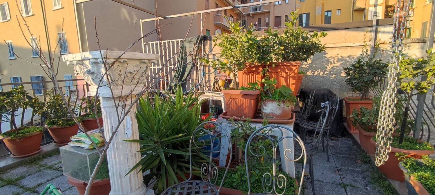 1 bedroom Penthouse in Milan, Italy No. 250304