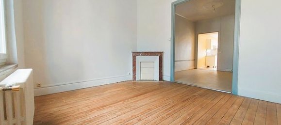 3 bedrooms House in Saint-Quentin, France No. 302258 13