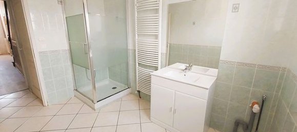 3 bedrooms House in Saint-Quentin, France No. 302258 18