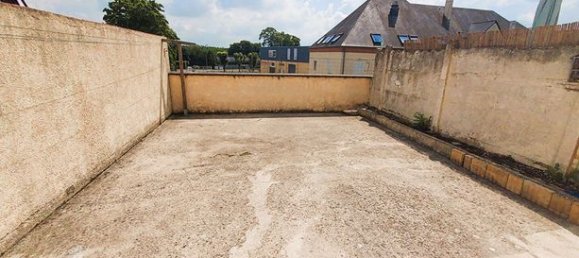 3 bedrooms House in Saint-Quentin, France No. 302258 12