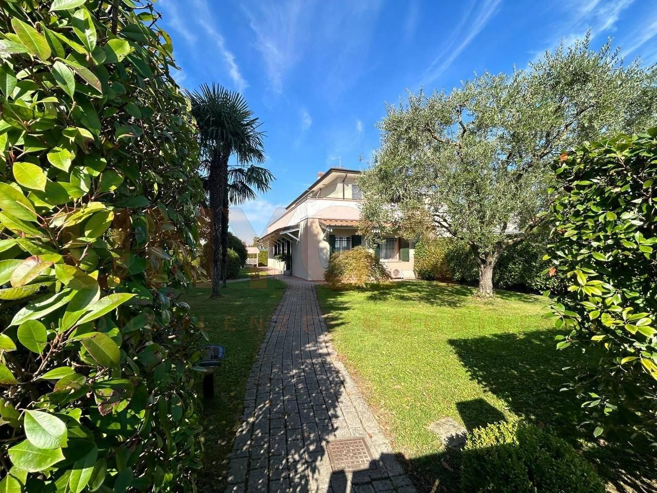 5غرفة فيلا في Padua, Italy رقم 41295