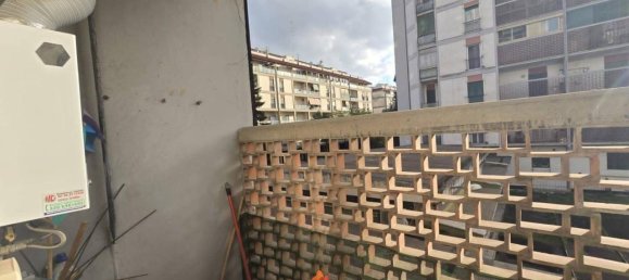 4-salle Appartement à Rome, Italy No. 27077 75