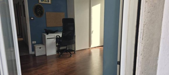 4-salle Appartement à Rome, Italy No. 27077 100