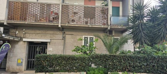 4-salle Appartement à Rome, Italy No. 27077 77