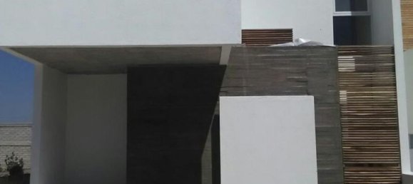 3 bedrooms House in Queretaro, Mexico No. 155515 2