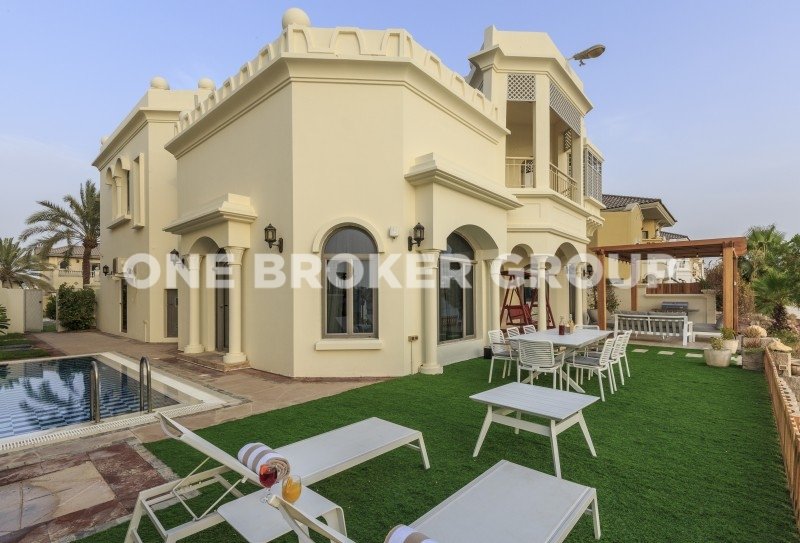 4 bedrooms Villa in Palm Jumeirah, UAE No. 915