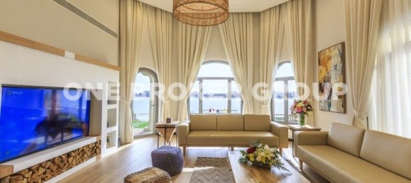 4 bedrooms Villa in Palm Jumeirah, UAE No. 915 4