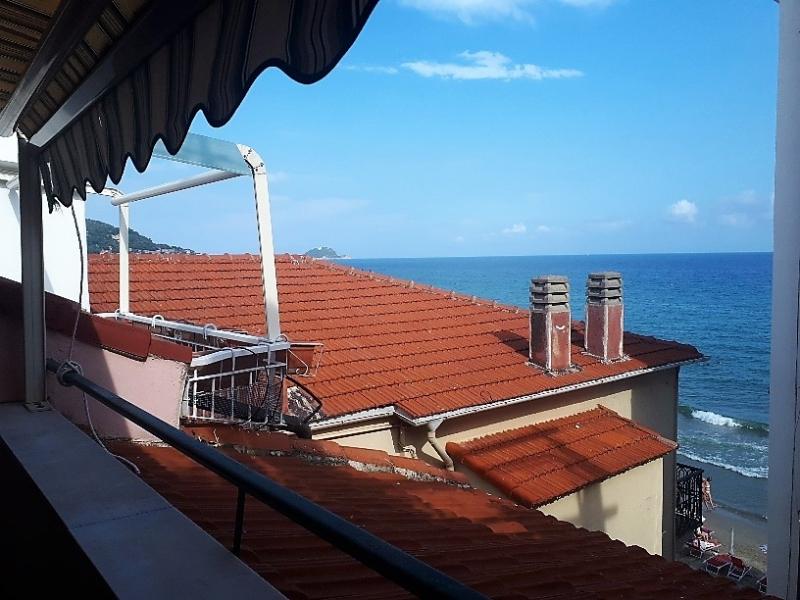 3 rooms Apartment in Alassio, Italy No. 230484