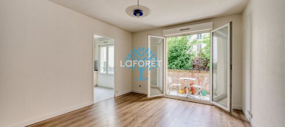 Apartamento de 1 dormitorio en Puteaux, France No. 164069 2