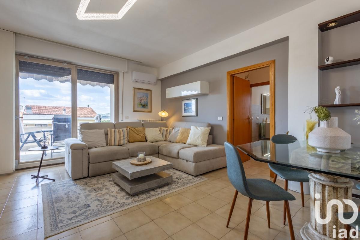 Квартира с 3 спальнями в Озимо, Италия № 19414