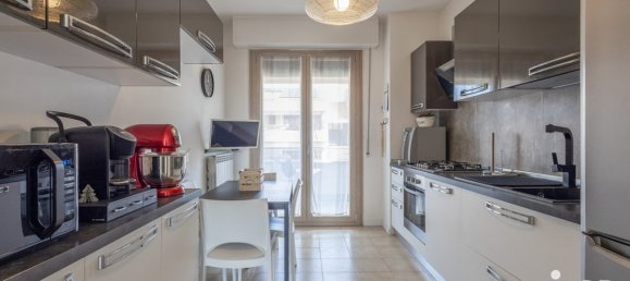 Квартира с 3 спальнями в Озимо, Италия № 19414 17