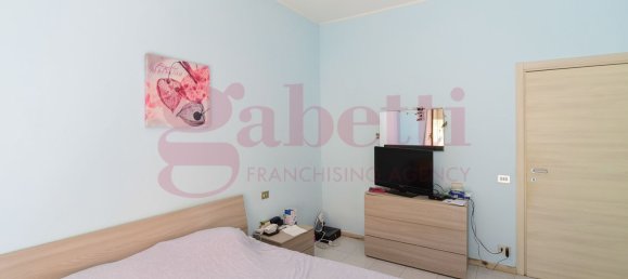 2 rooms Apartment in Mariano Comense, Italy No. 333669 16