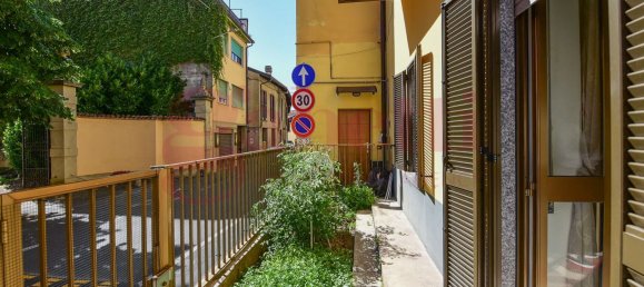 2 rooms Apartment in Mariano Comense, Italy No. 333669 2