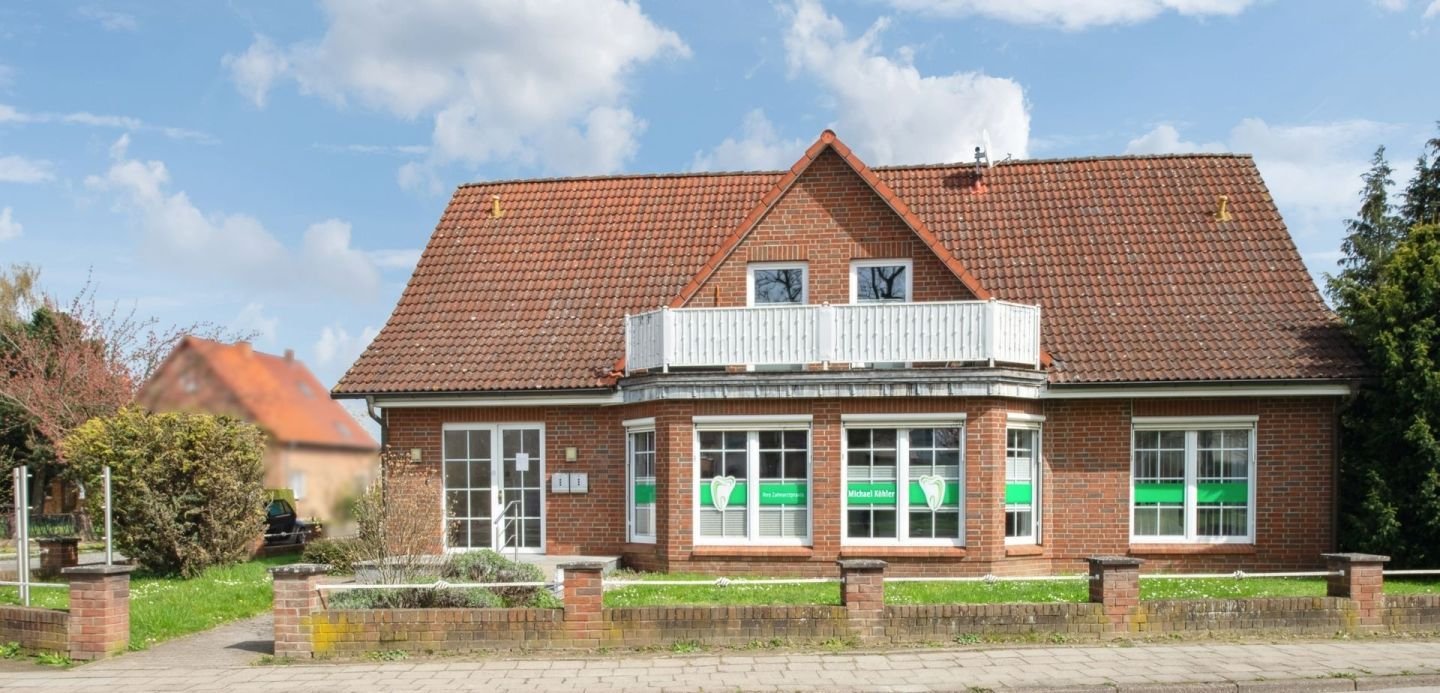 10 rooms Building in Gustrow, Germany No. 28118