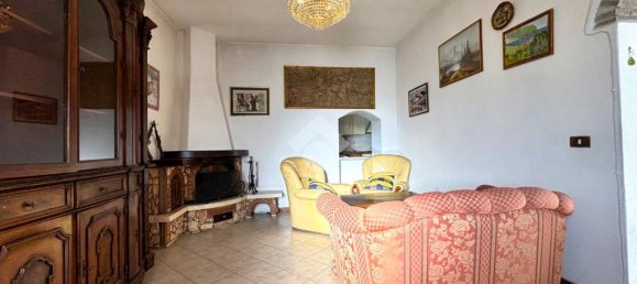 6 bedrooms House in Pistoia, Italy No. 79242 26