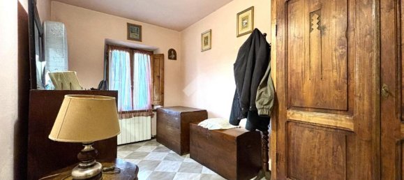 6 bedrooms House in Pistoia, Italy No. 79242 23