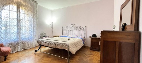 6 bedrooms House in Pistoia, Italy No. 79242 9