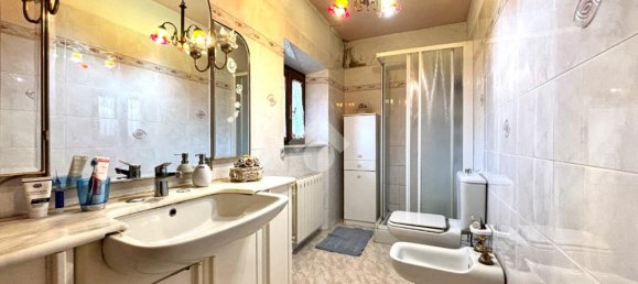 6 bedrooms House in Pistoia, Italy No. 79242 24