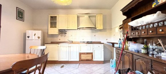 6 bedrooms House in Pistoia, Italy No. 79242 29