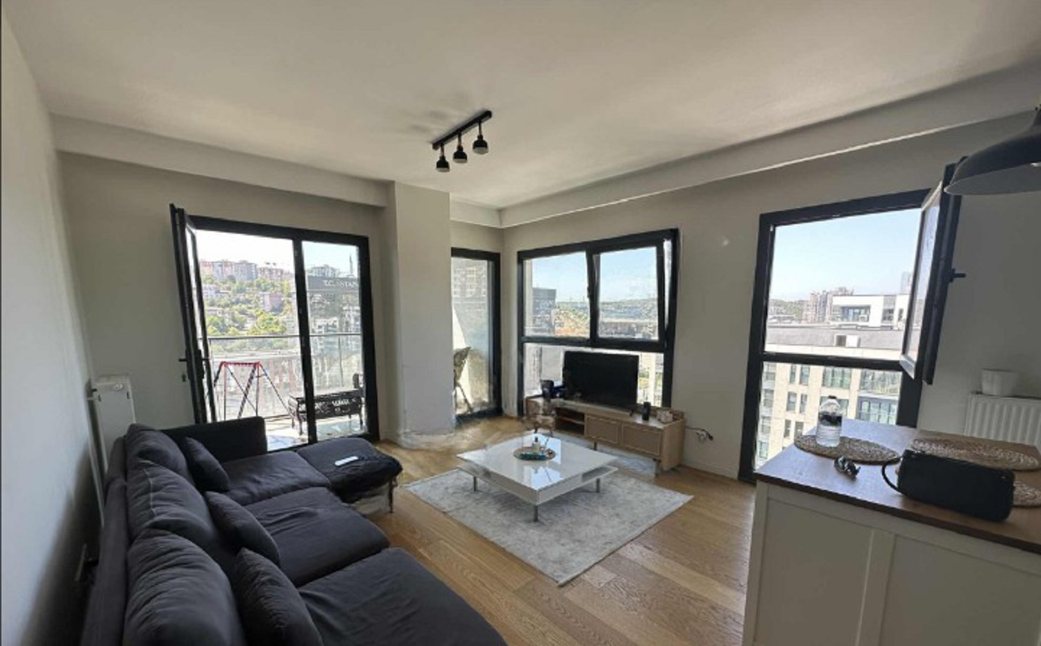 Apartment 1+1 in Istanbul, Turkey No. 24068