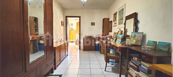 Casa de 4 dormitorios en Lucca, Italy No. 210947 8