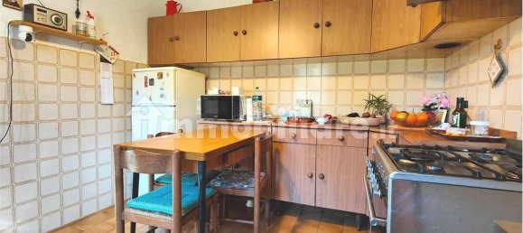 Casa de 4 dormitorios en Lucca, Italy No. 210947 3