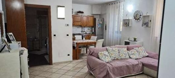 2-salle Appartement à Limbiate, Italy No. 3320 8