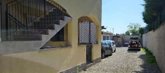 2-salle Appartement à Limbiate, Italy No. 3320 3