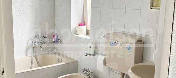 Квартира с 4 комнатами в Гавирате, Италия № 19706 8