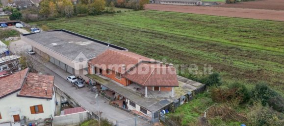 Lagerhaus in Calcinato, Italy 1107m², Nr. 110007 30