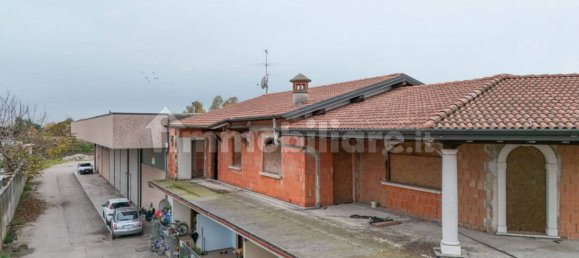 Lagerhaus in Calcinato, Italy 1107m², Nr. 110007 2