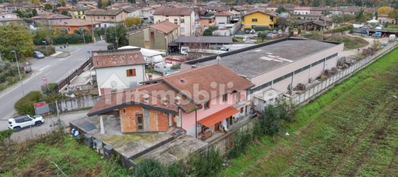 Lagerhaus in Calcinato, Italy 1107m², Nr. 110007 9