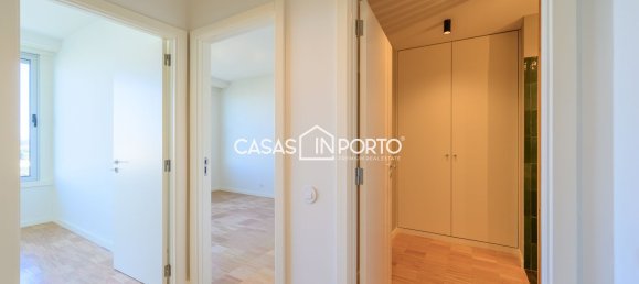 2 bedrooms Apartment in Porto, Portugal No. 39411 11