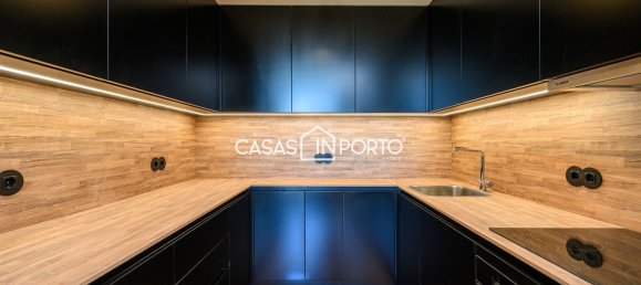 2 bedrooms Apartment in Porto, Portugal No. 39411 2