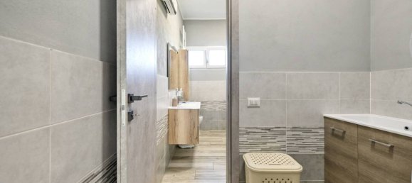 3 bedrooms Apartment in San Donato Milanese, Italy No. 361780 20