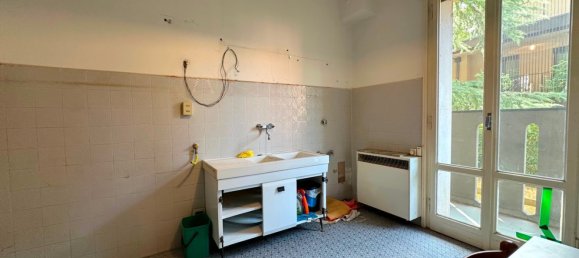 4 bedrooms Apartment in Bologna, Italy No. 321712 5