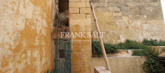 3 bedrooms Farm in Santa Lucija, Malta No. 873 3