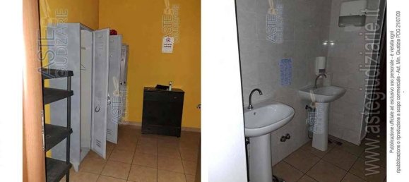 1 room Commercial property in Gavirate, Italy No. 99550 5