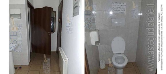 1 room Commercial property in Gavirate, Italy No. 99550 6