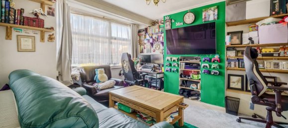 2 Schlafzimmer Haus in Feltham, United Kingdom, Nr. 9811 8