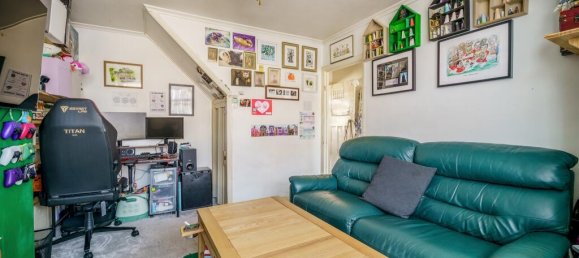 2 Schlafzimmer Haus in Feltham, United Kingdom, Nr. 9811 9