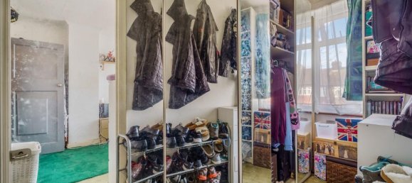 2 Schlafzimmer Haus in Feltham, United Kingdom, Nr. 9811 15