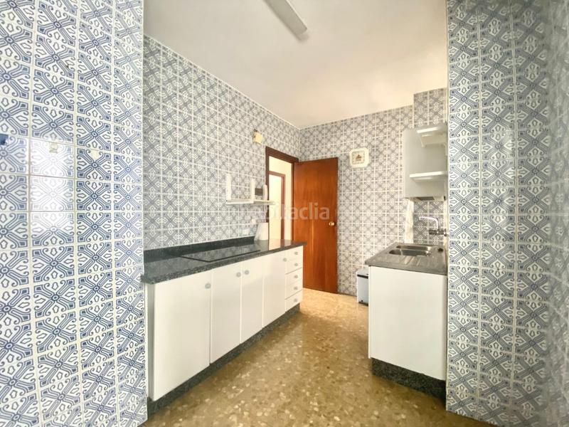 Квартира с 4 спальнями в Кордова, Испания № 144567