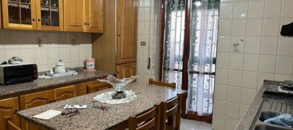 6-Zimmer Wohnung in Casalnuovo di Napoli, Italy, Nr. 162789 9