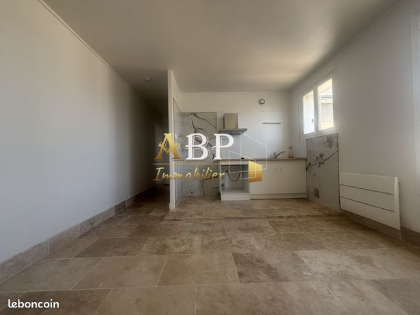 Apartamento de 1 dormitorio en Chateaudun, France No. 279686