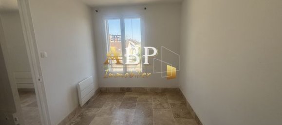 Apartamento de 1 dormitorio en Chateaudun, France No. 279686 4