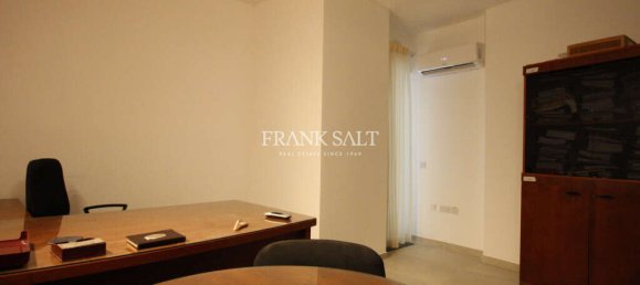 3 غرف نوم طابقين في Saint Paul's Bay, Malta رقم 7847 5