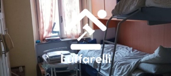 5 rooms Apartment in Turin, Italy No. 50615 4