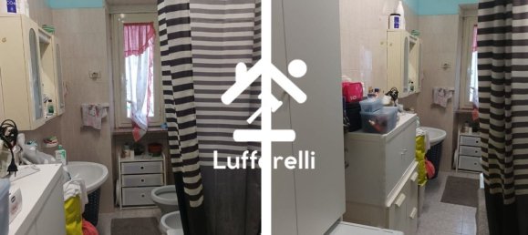 5 rooms Apartment in Turin, Italy No. 50615 3