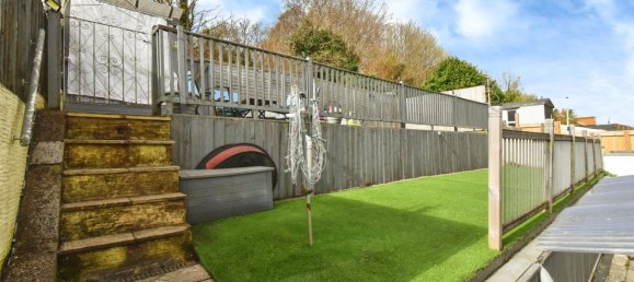  House in Aberdare, United Kingdom No. 1952 14